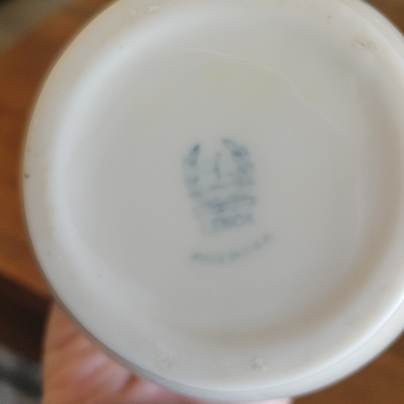 Lenox, vintage off white with pink rose vase - Picture 7 of 9